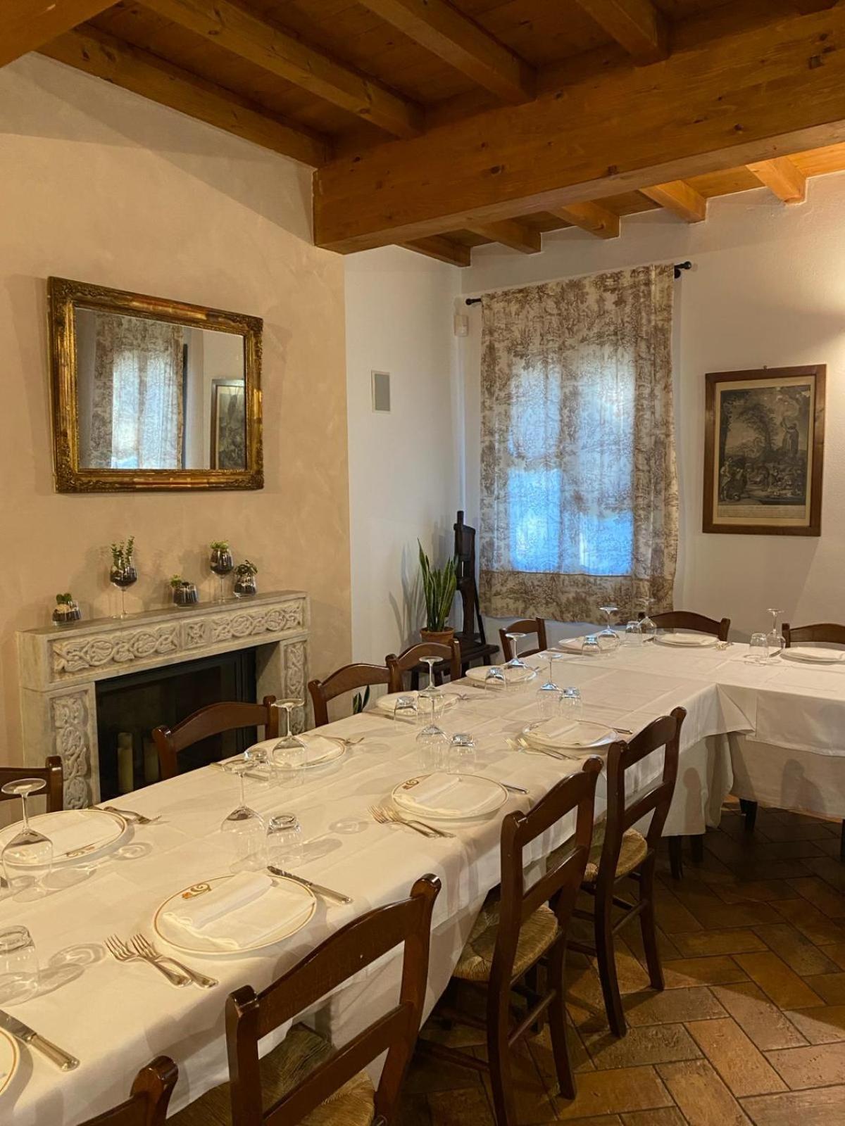 Locanda Corte Ruspecchio Bed and Breakfast Quattro Castella Exterior foto